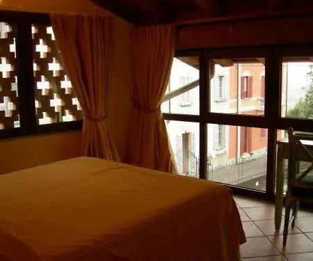 Отель Dell'oca Bianca 3*