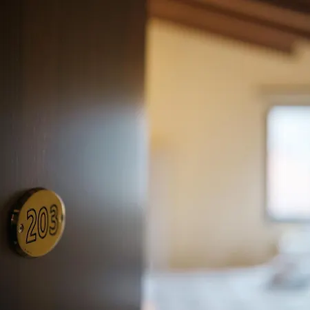 Dell'oca Bianca 3* Como