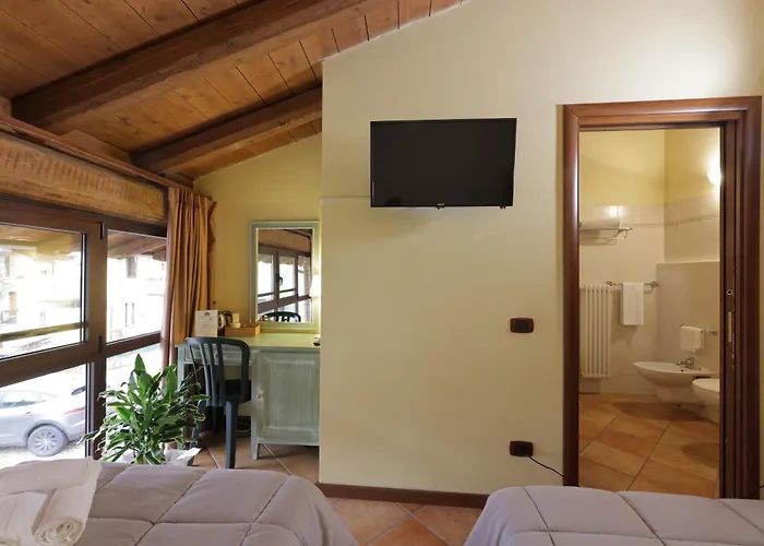 ホテル Dell'oca Bianca 3*